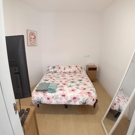Апартаменти Alquilo Mini Departamento Сан-Бой-да-Любрагат Екстер'єр фото