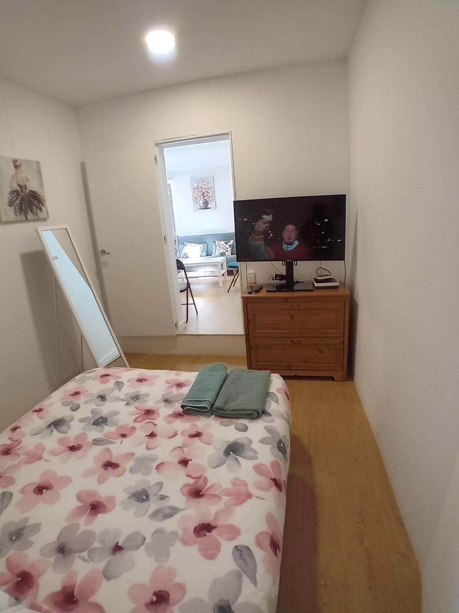 Апартаменти Alquilo Mini Departamento Сан-Бой-да-Любрагат Екстер'єр фото